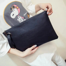 Load image into Gallery viewer, Women's solid PU leather clutch bag with envelope design - MLLIROSE