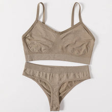 Load image into Gallery viewer, Women’s Seamless Bra & Thong Set - Mellirose
