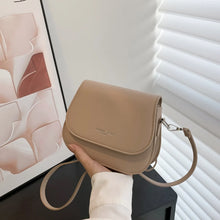 Load image into Gallery viewer, Standing Out Saddle Crossbody Bag