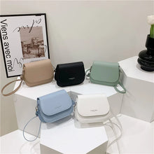 Load image into Gallery viewer, Standing Out Saddle Crossbody Bag with sleek and stylish design - MELLIROSE