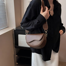 Load image into Gallery viewer, Stylish vintage crossbody bag for casual use