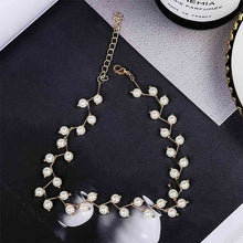 Load image into Gallery viewer, Delicate Pearl Choker - MELLIROSE
