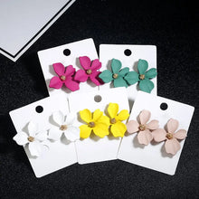 Load image into Gallery viewer, Fresh & Sweet Flower Studs - MELLIROSE
