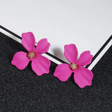 Load image into Gallery viewer, Fresh & Sweet Flower Studs - MELLIROSE