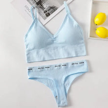 Load image into Gallery viewer, Only One Push-Up Bra Set
Seamless Push-Up Bra
Cotton Spandex Push-Up Bra
Flattering Three-Quarter Cup Bra
Comfortable Lingerie Set with Briefs