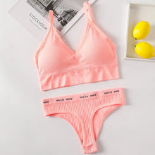 Load image into Gallery viewer, Only One Push-Up Bra Set
Seamless Push-Up Bra
Cotton Spandex Push-Up Bra
Flattering Three-Quarter Cup Bra
Comfortable Lingerie Set with Briefs