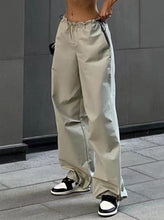 Load image into Gallery viewer, Feelin Loose Oversized Cargo Pants
